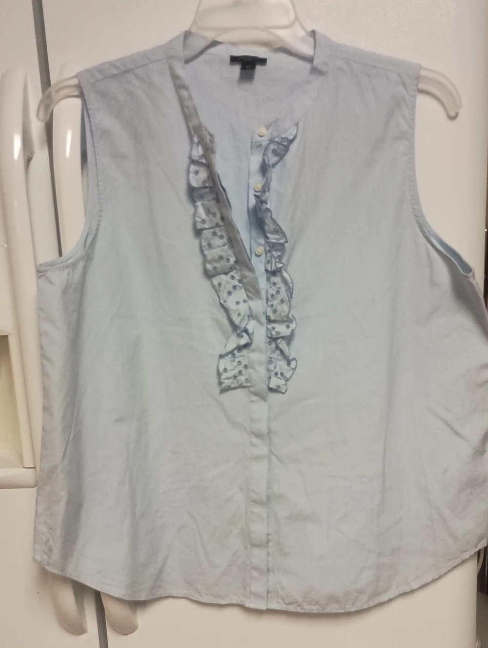 Ann Taylor Pale Blue Button Down Ruffle-Front Sleeveless Blouse. Women's Size XL